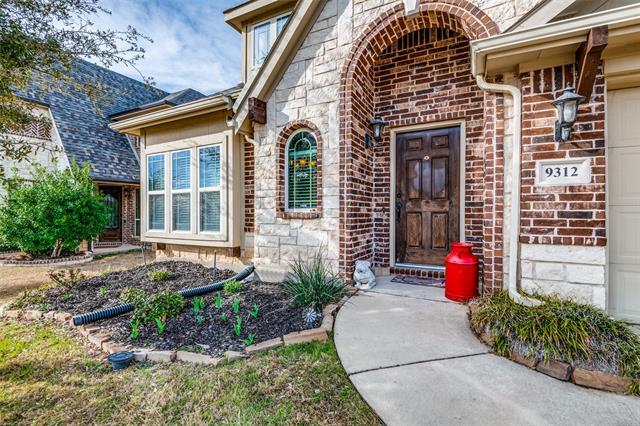 Foto principal - 9312 Wellington Dr