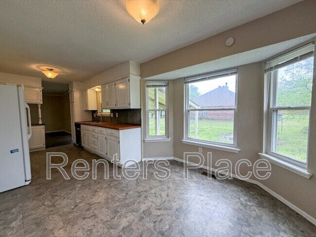 Foto del edificio - 8618 E 124th St S