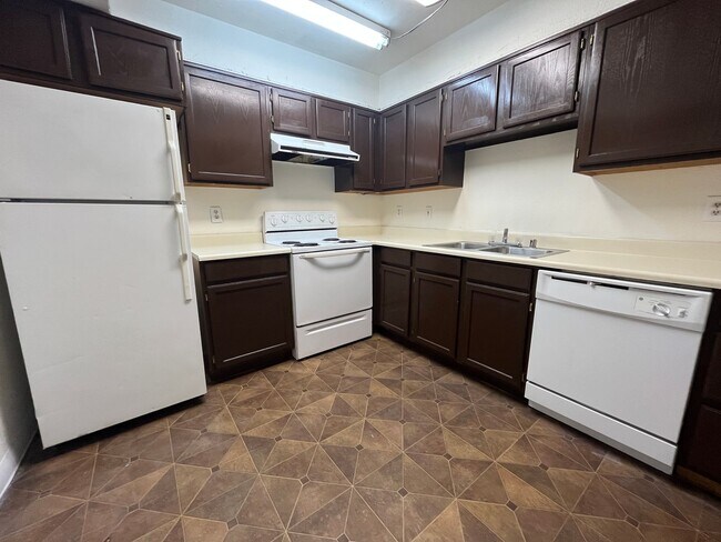 Foto del edificio - 2 Bed, 2 Bath Condo Near UNLV
