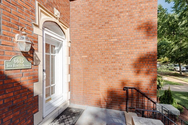 Foto del edificio - 6615 San Bonita Ave