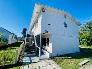 Building Photo - 4424 57th Ave N