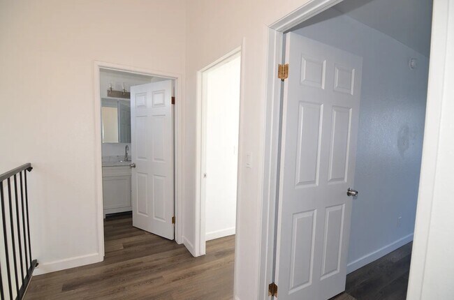 Foto del edificio - 668 W 15th St