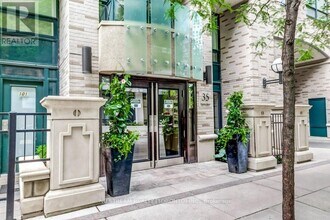 Building Photo - 35 Hayden St