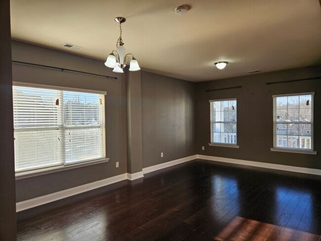 Building Photo - Beautiful Wellesley Home with a Corner Lot