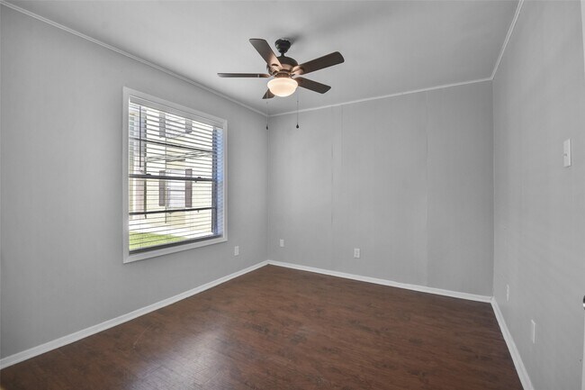 Foto del edificio - 1511 Broadmoor Dr