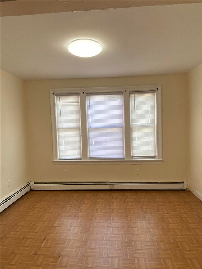 Foto del edificio - 328 Fulton Ave