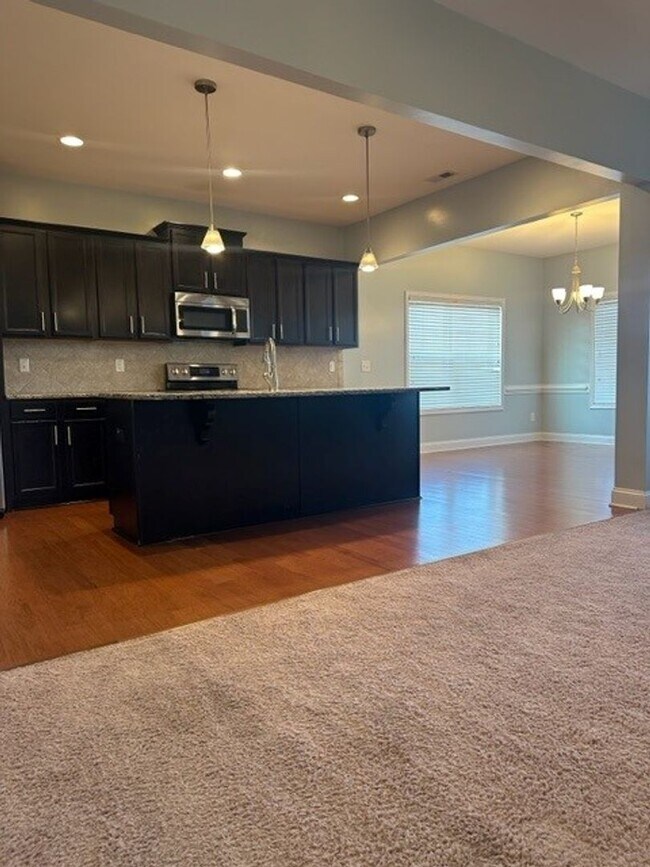 Foto del edificio - 103 Clovis Ct