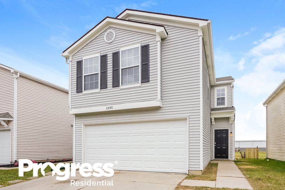 1245 Kenwood Dr, Greenwood, IN 46143 House Rental in Greenwood, IN