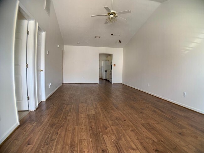 Foto del edificio - 622 Brook Trail