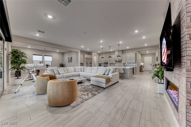 Foto del edificio - 375 Portus Delphini Ct