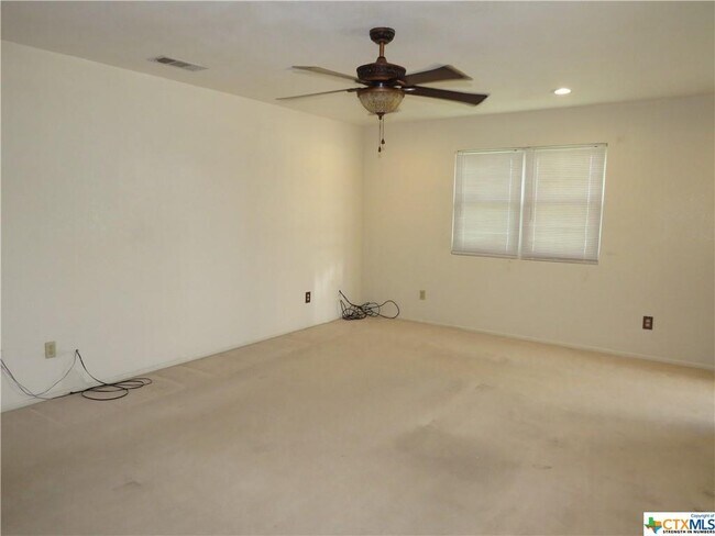 Building Photo - 2714 Terry Dr