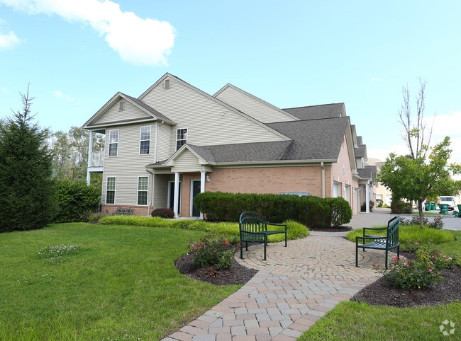 Foto del edificio - Riverbend at Wappingers Falls