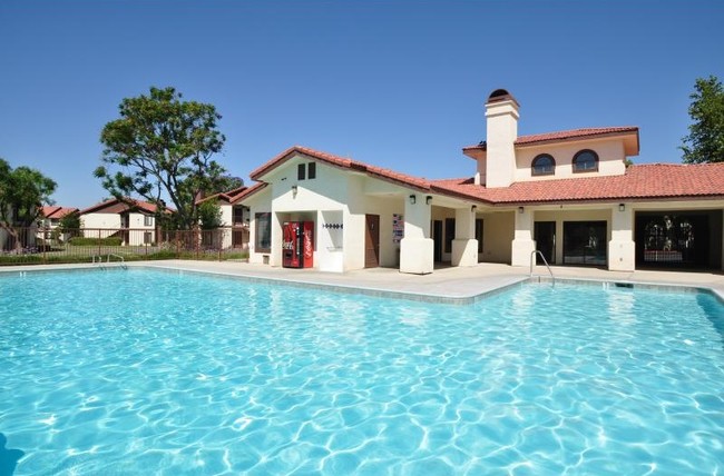 Espectacular piscina - Quail Ridge Apartments