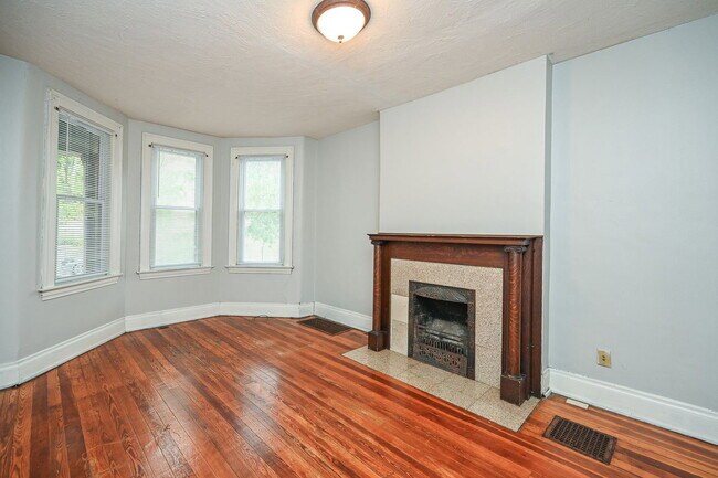 Foto del edificio - 2125 W Clifton Ave