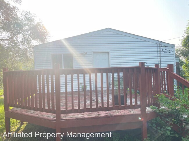 Foto del edificio - 3 br, 1 bath House - 1420 Gattegno St