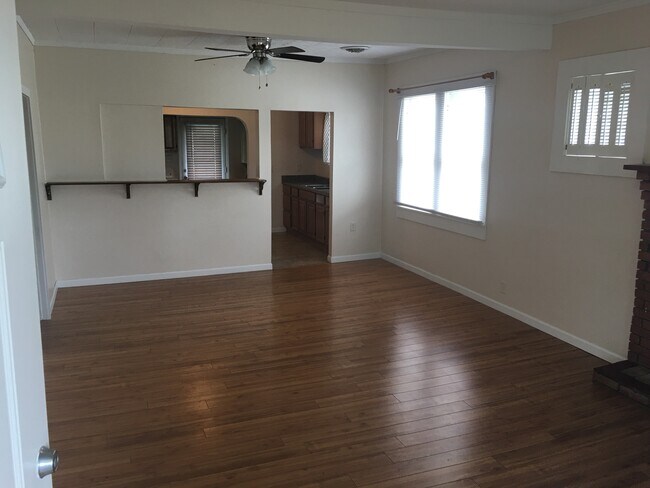 Foto del edificio - 1836 Dogwood Ridge Rd