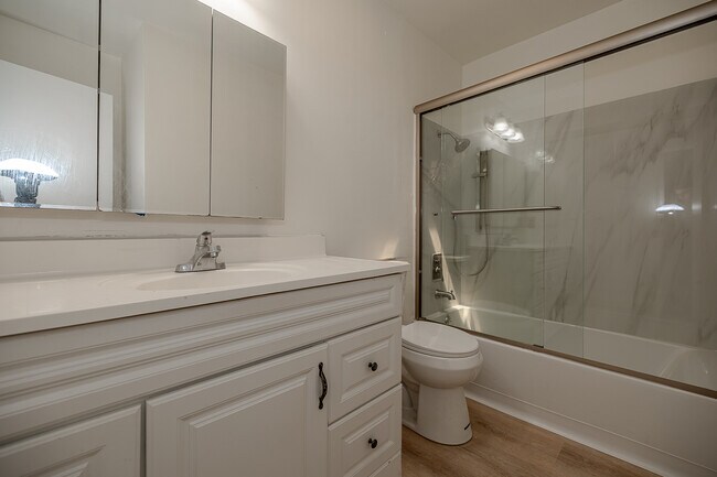 Foto del edificio - 1103 Crescent Ln