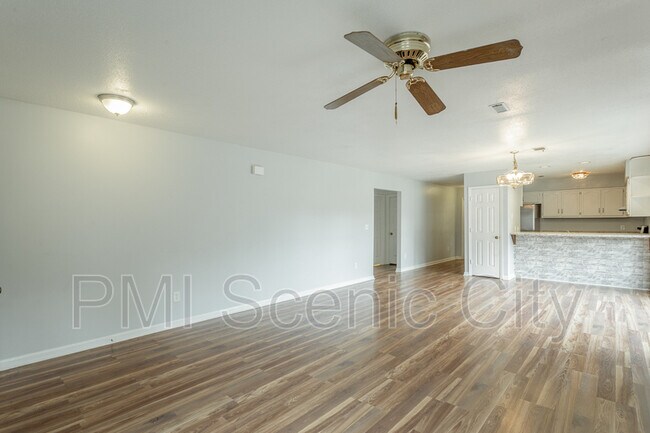 Foto del edificio - 4034 Honor Cir