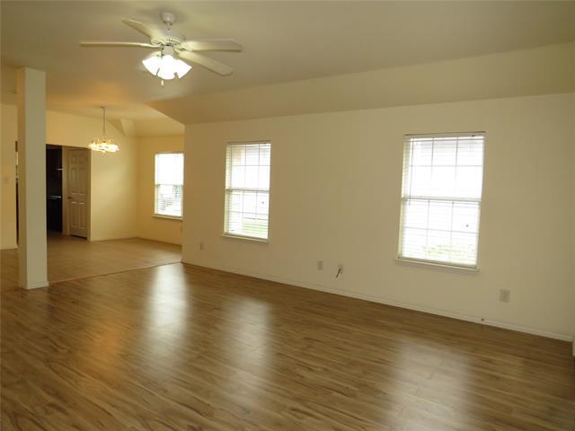 Building Photo - 2212 Arrowhead Dr
