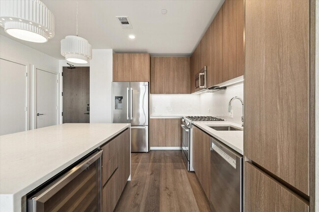 Building Photo - 1 Riva Row