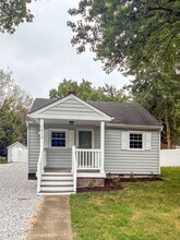 Building Photo - 1019 Halsey Ln