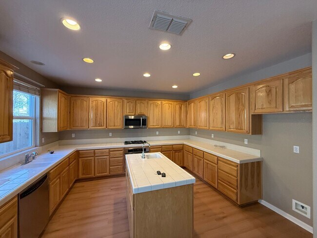 Building Photo - 1248 Berry Creek Rd