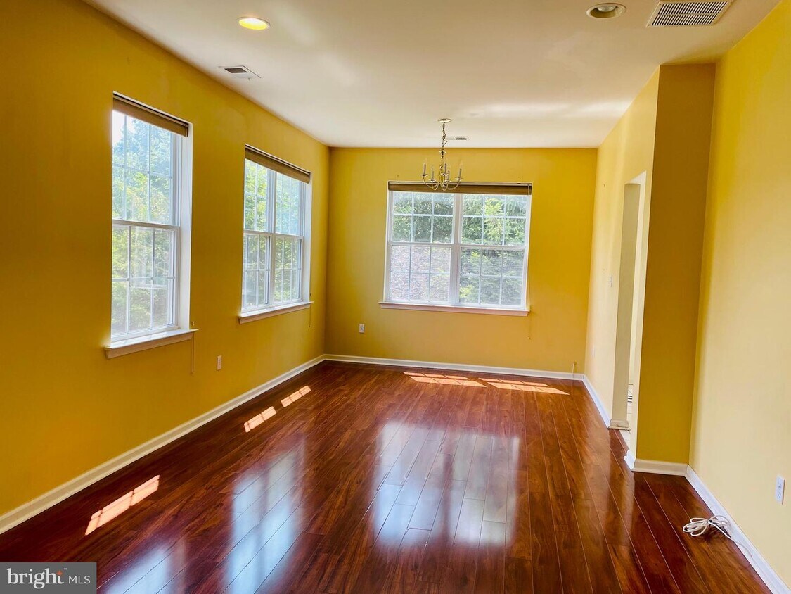 19 Blake Dr, Pennington, NJ 08534 Townhome Rentals in Pennington NJ