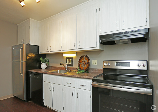 Partial Upgrade 2BR, 2BA - Kings Gate West