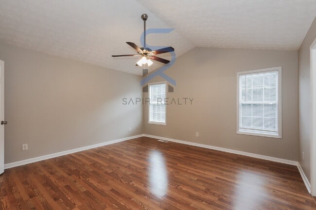 Foto del edificio - Move-In Special!  Move in on or before December 31st and receive a $500 discount on your first mo...