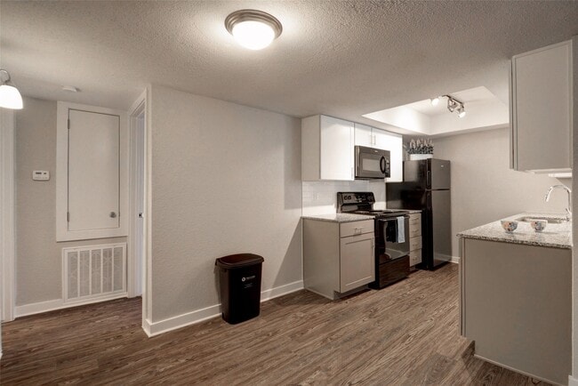 Building Photo - 8787 Hammerly Blvd