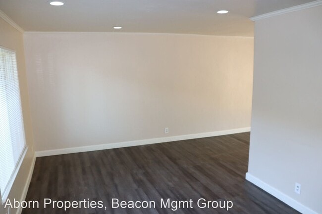 Building Photo - 3 br, 1.5 bath House - 3463 Ravendale Court