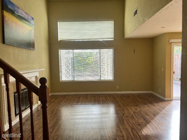 Foto del edificio - 3 br, 2.5 bath House - 3842 Cardinal Ter