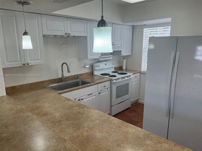 Foto del edificio - 20971 SW 83rd Ave