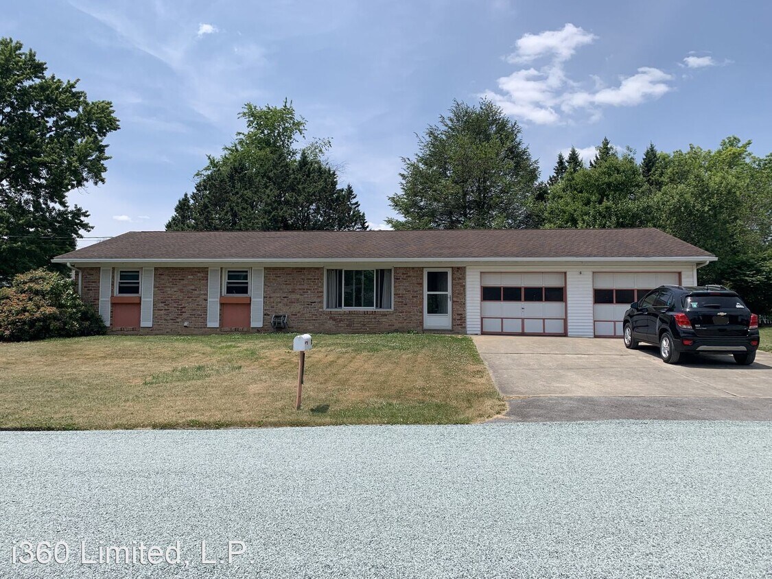 198 Sandy Cir, Chambersburg, PA 17202 House Rental in Chambersburg