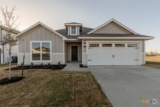 Building Photo - 233 Gray Wolf Dr