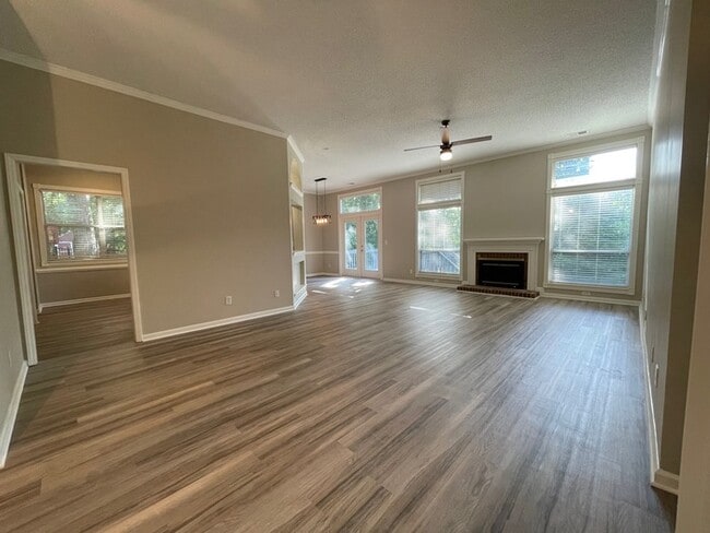 Foto del edificio - 8307 Belstead Brook Ct