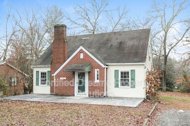 Building Photo - 1252 Brookwood Dr