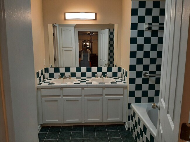 Photo - 123 Elmer Ave Townhome