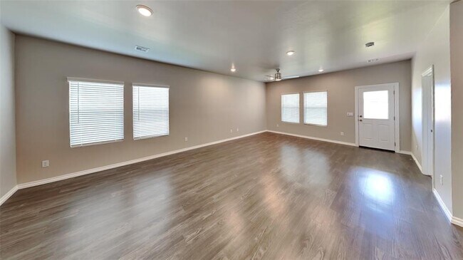 Foto del edificio - 10300 NW 27th St