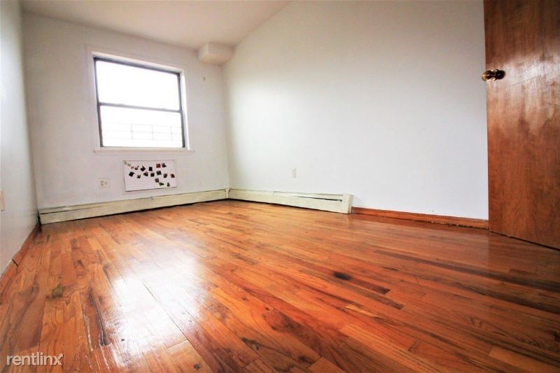 Building Photo - 343 22nd St