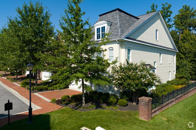 Foto del edificio - Grayson Hill Townhomes