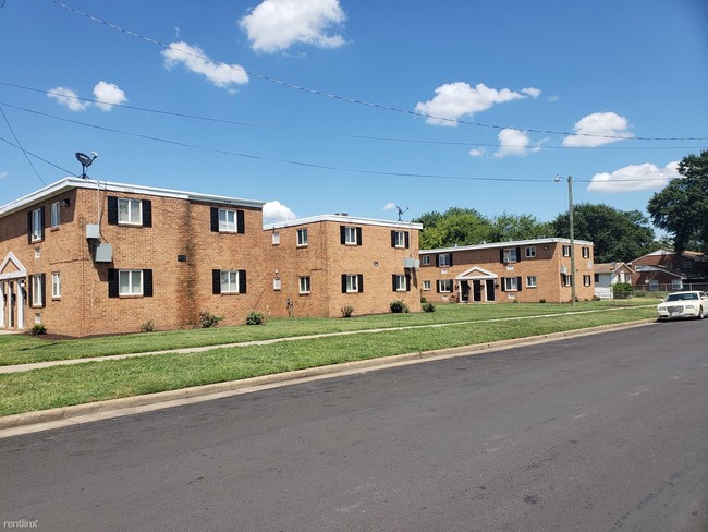 Building Photo - 2 br, 1 bath  - 2108 Phaup St