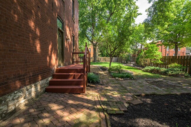 Foto del edificio - 1703 Carroll St