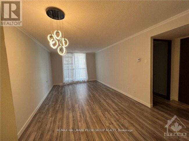 Photo du bâtiment - 475-1475 Laurier Ave W