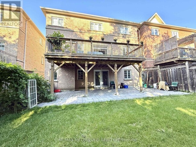 Building Photo - 235 Riverwalk Dr