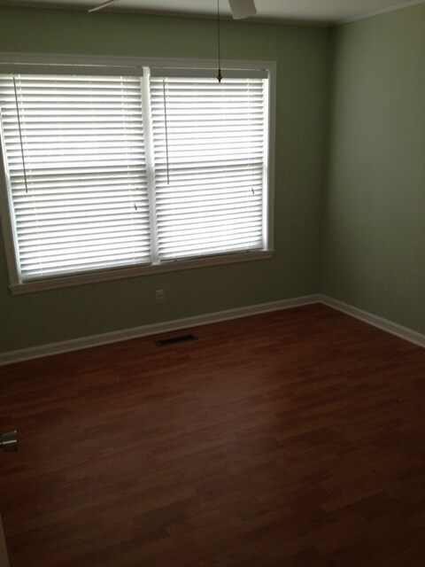Building Photo - 206 Salt Forest Ln