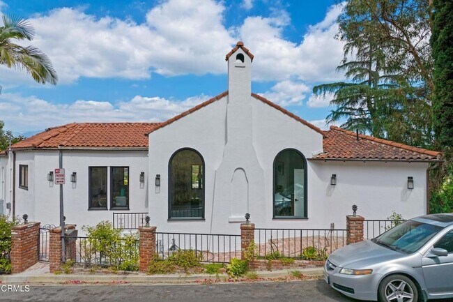 Foto del edificio - 4480 Sunnycrest Dr