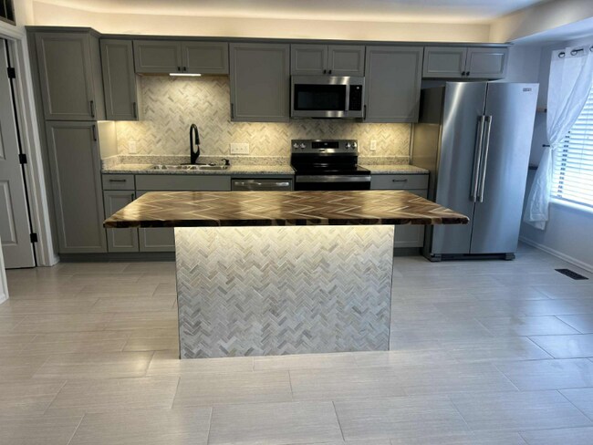 Foto del edificio - 2675 Springside Ct