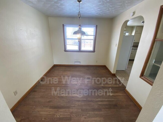 Building Photo - 820 35th Ave Ct