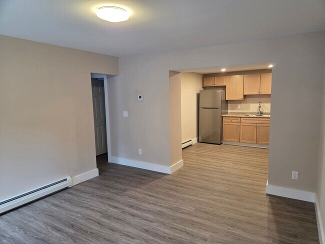 Building Photo - 61 Malletts Bay Ave